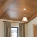 Отделка стен и потолка ламинатом, паркетом или массивной доской – смелое и практичное решение для интерьера