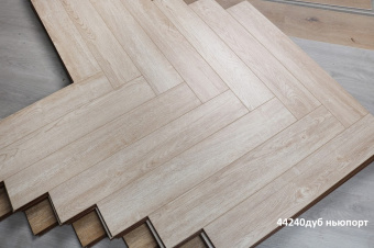 44240 Дуб Ньюпорт